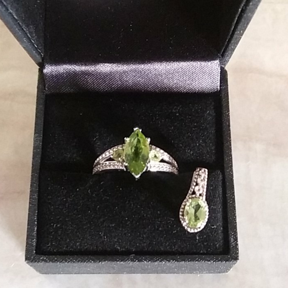Peridot, persiolote  jewelry